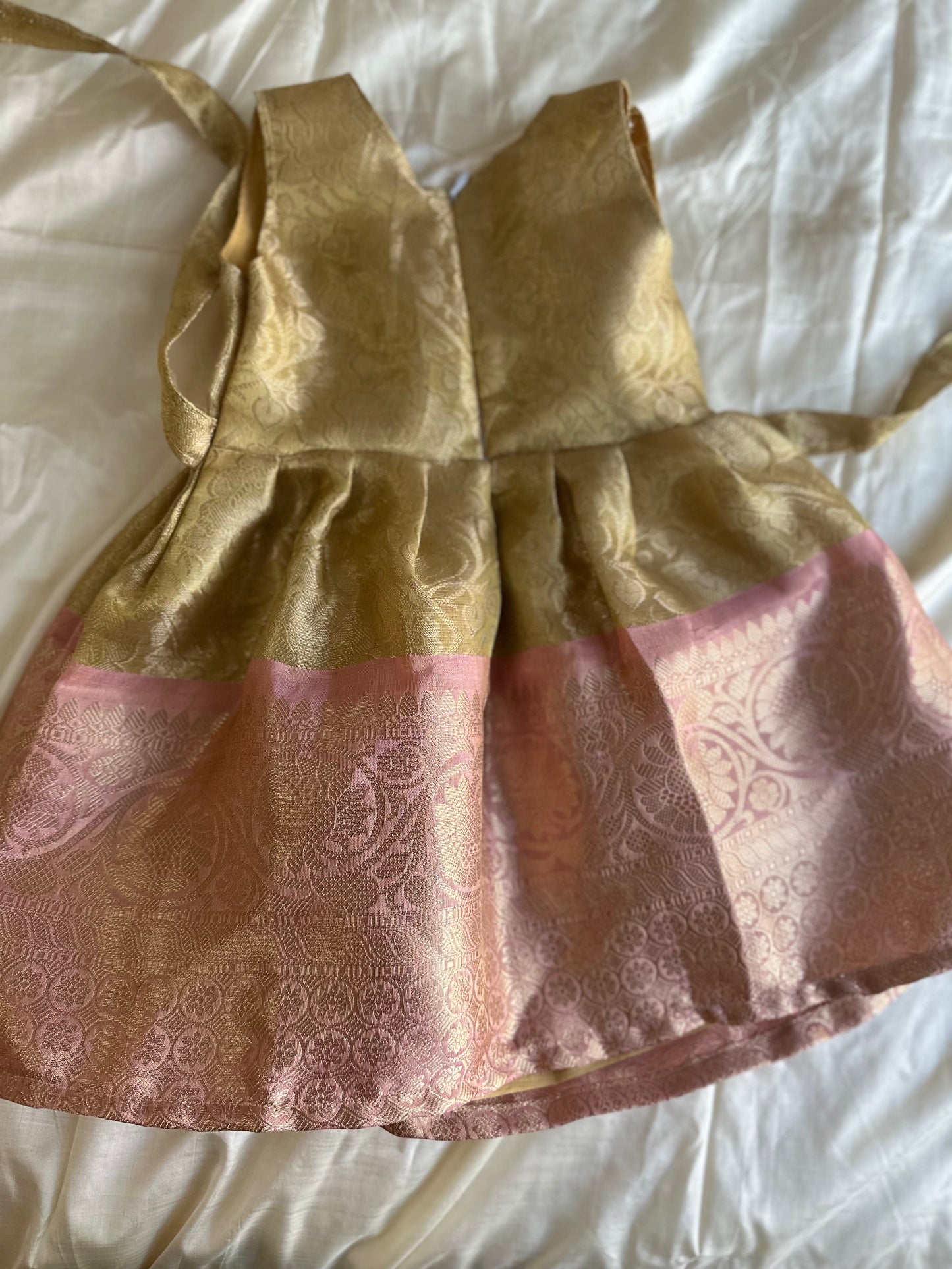 Gold sleeveless Frock