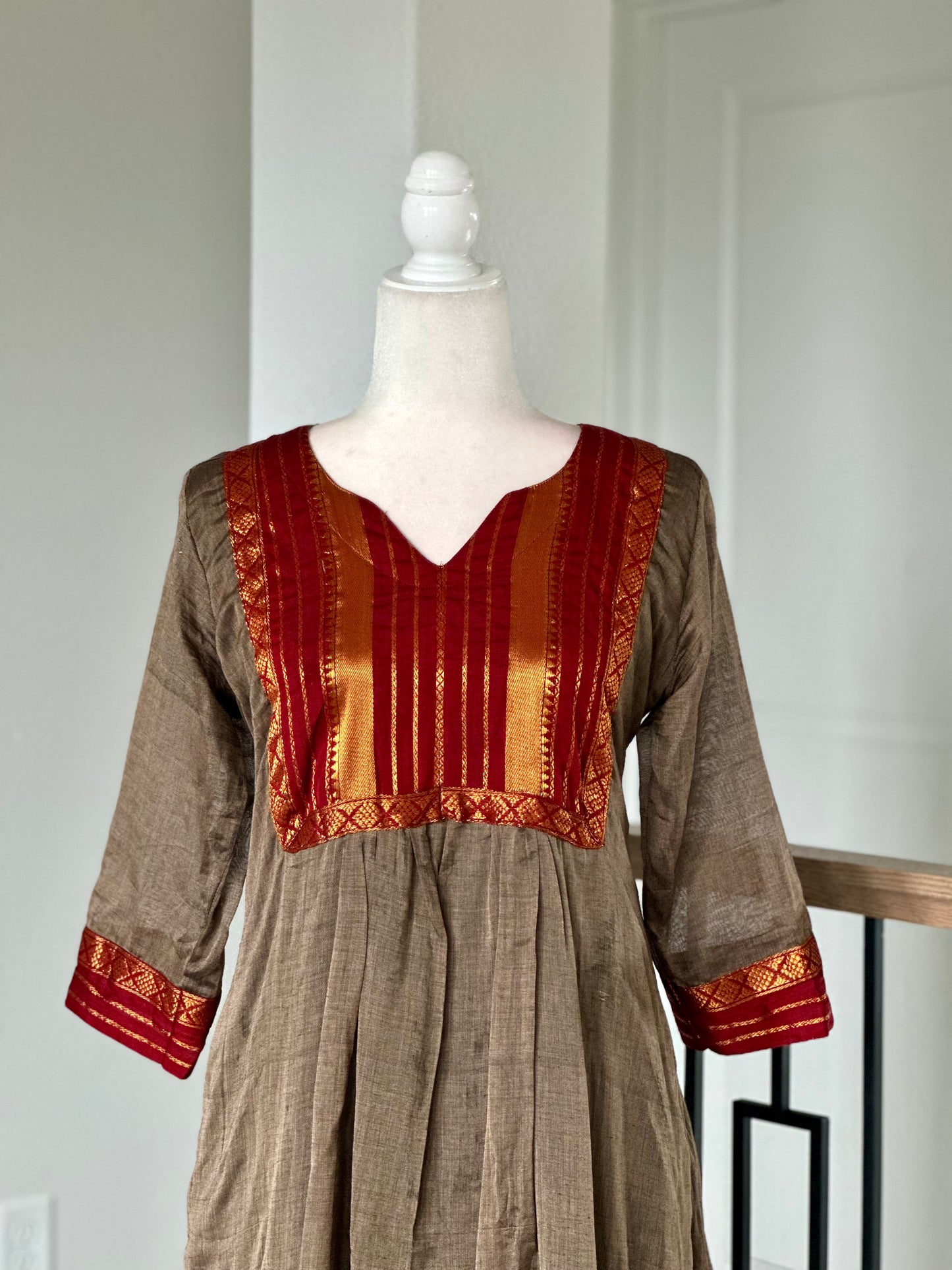 Metallic grey and maroon Narayanpet three piece set