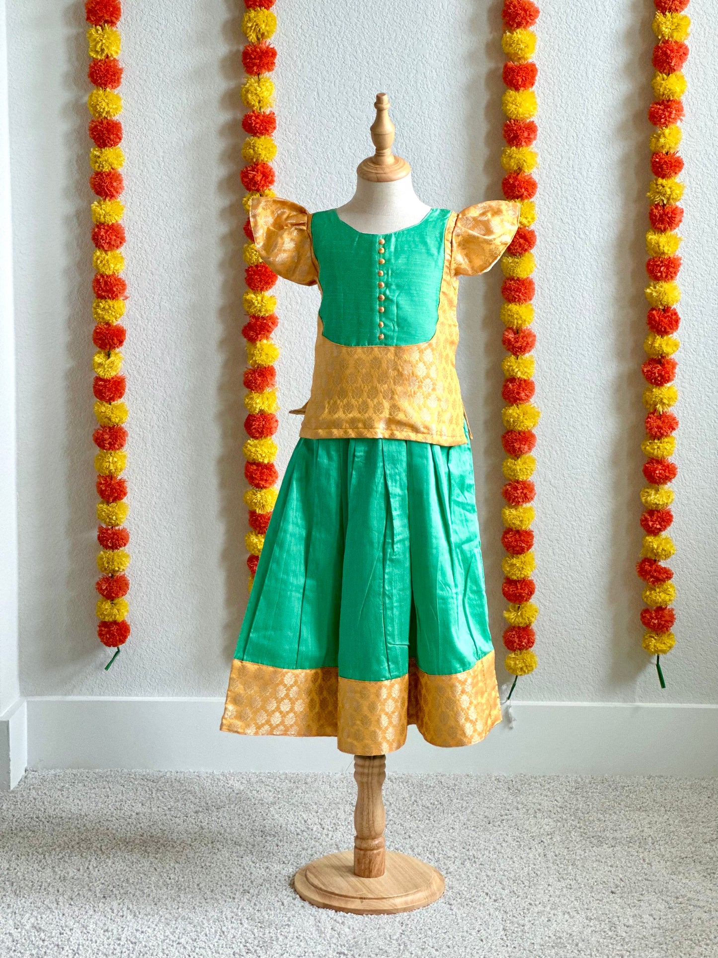 Turquoise and yellow kids skirt and top